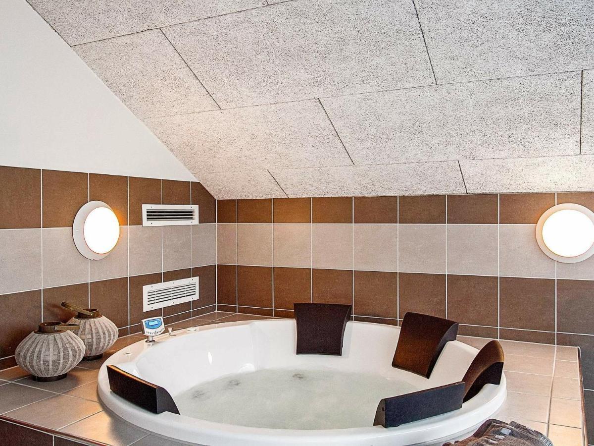 12 Person Holiday Home In Hasselberg Kappeln Szoba fotó